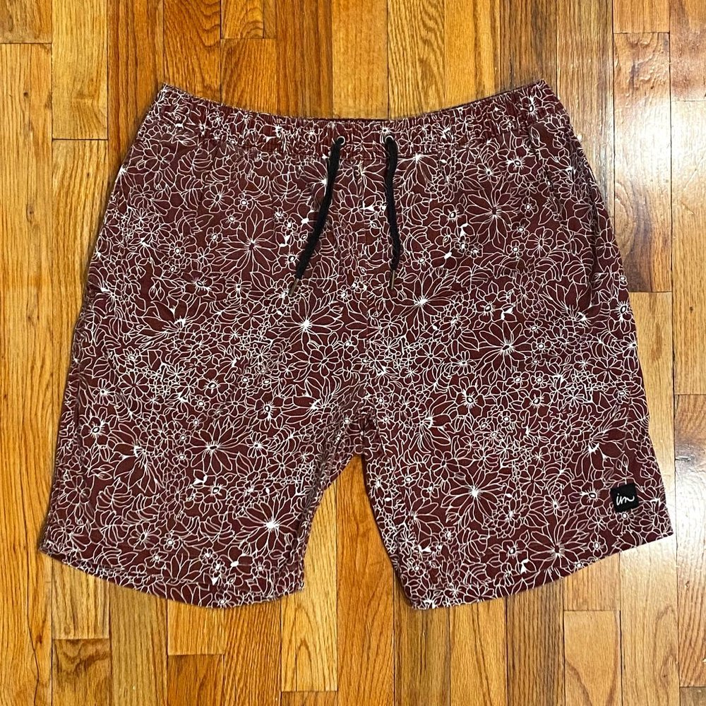 Imperial Motion Men's Red Floral Benson Walkshorts Size 34